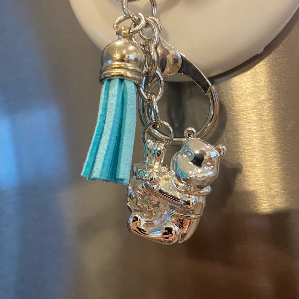 Winnie the Pooh pendant keychain